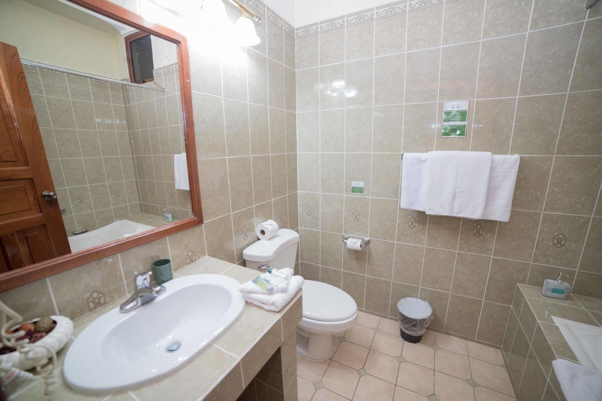 Olintepeque Hotel Anna Inn מראה חיצוני תמונה