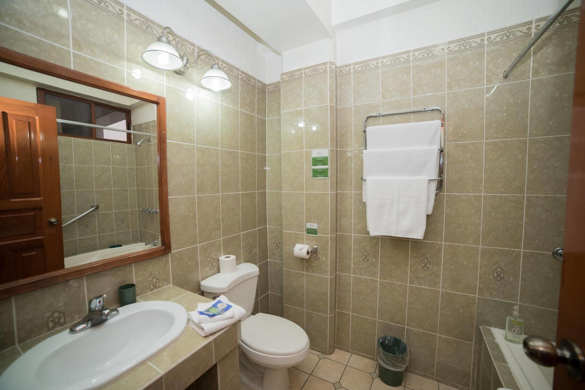 Olintepeque Hotel Anna Inn מראה חיצוני תמונה