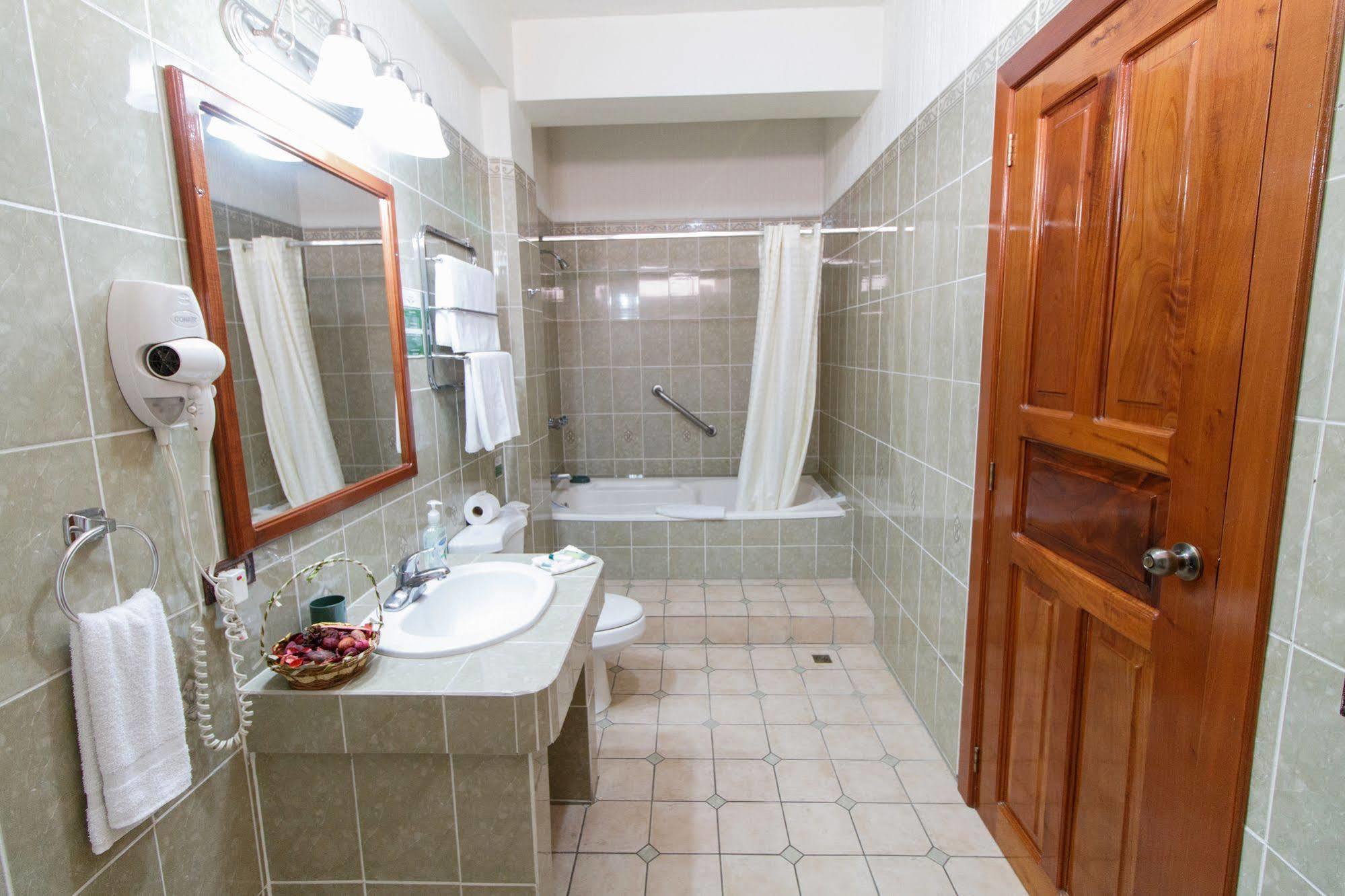 Olintepeque Hotel Anna Inn מראה חיצוני תמונה